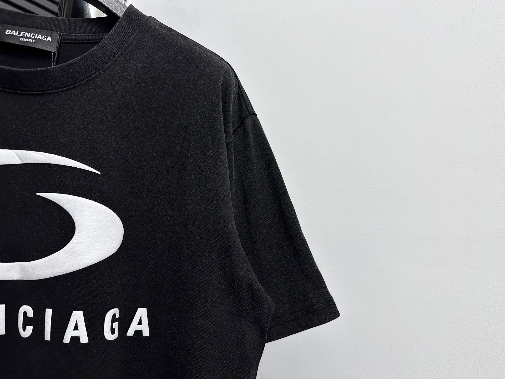 【BALENCI*GA】 logo . Authentic ， ！ ZP 。 260 ， . ， ，。 。 . ， 。 OS . Same Style ： Size：XS-L